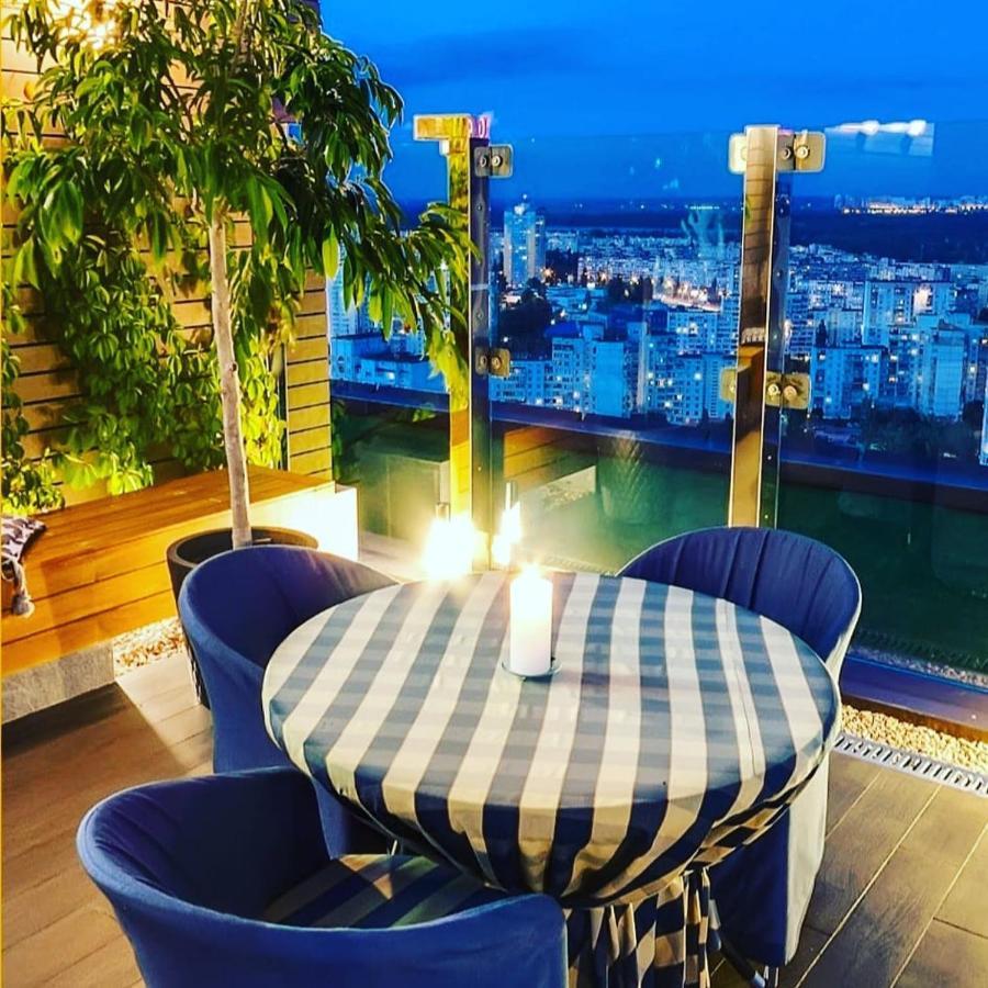 1 Room 65M2 Center Of Obolon Near River Side. 基輔 外观 照片
