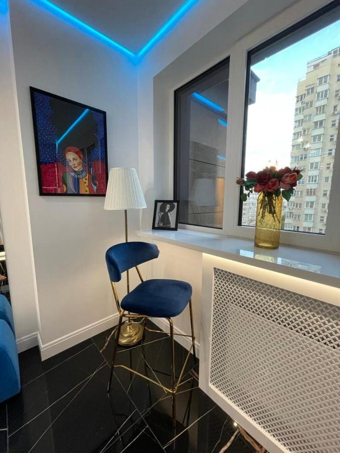 1 Room 65M2 Center Of Obolon Near River Side. 基輔 外观 照片